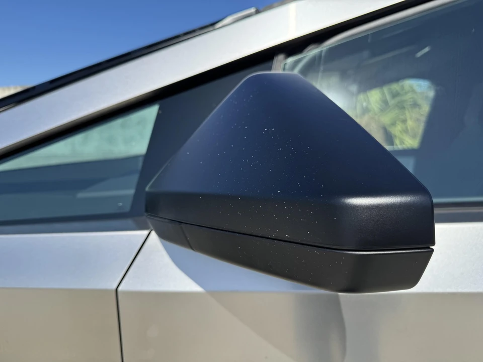 2024 Tesla Cybertruck - Image 19 of 31