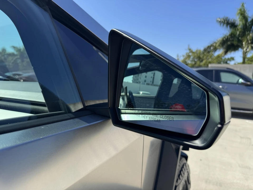 2024 Tesla Cybertruck - Image 18 of 31