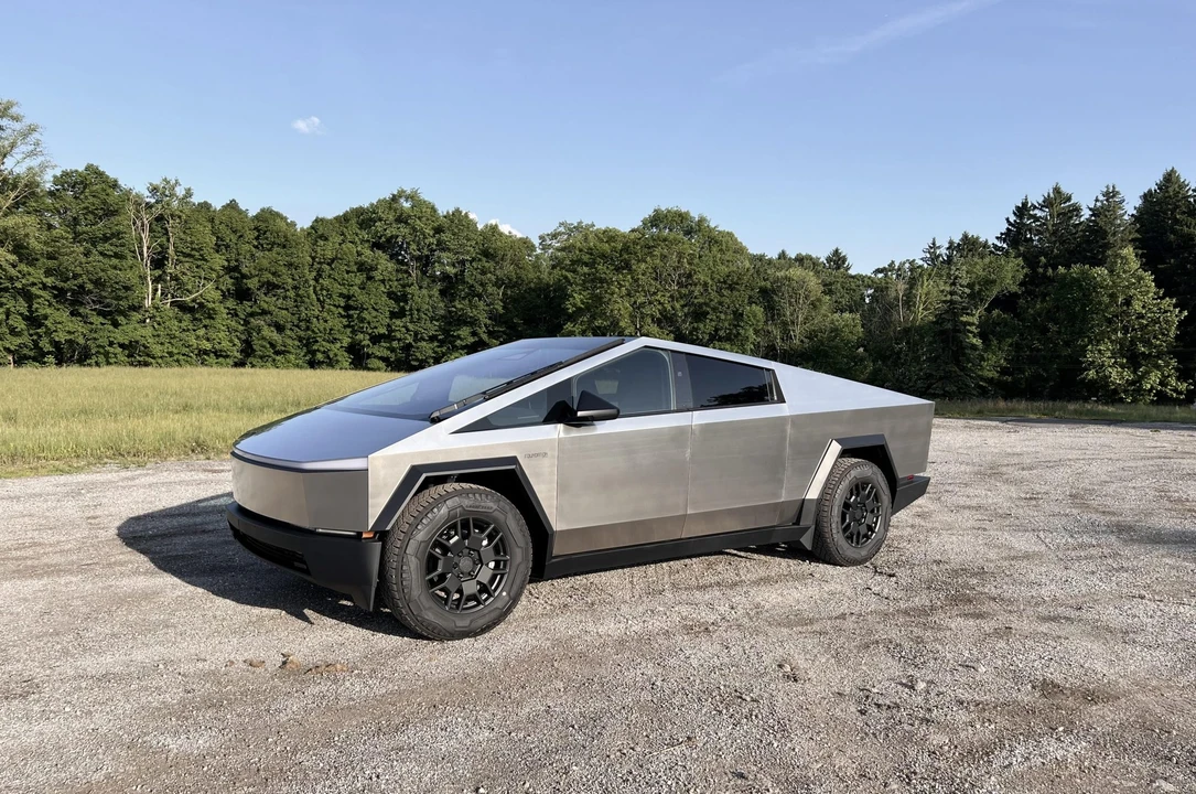 2024 Tesla Cybertruck - Image 6 of 31