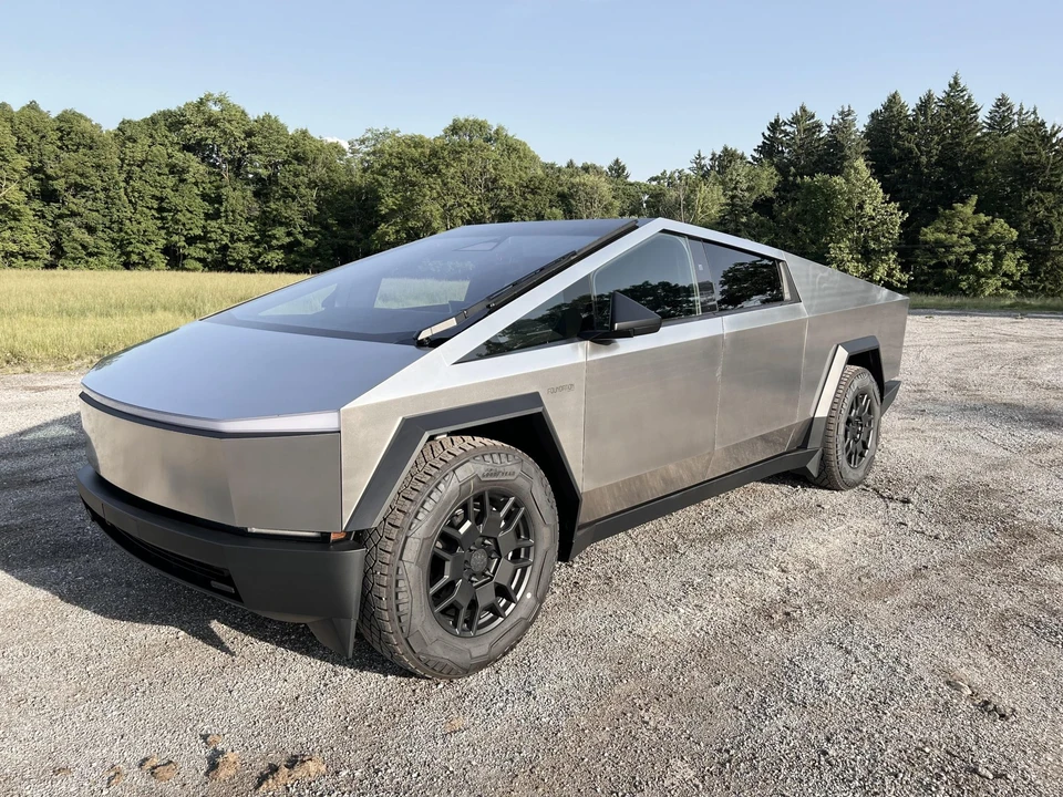 2024 Tesla Cybertruck - Image 5 of 31