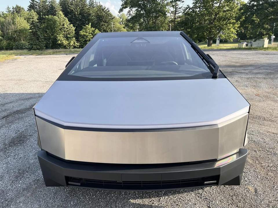 2024 Tesla Cybertruck - Image 20 of 31