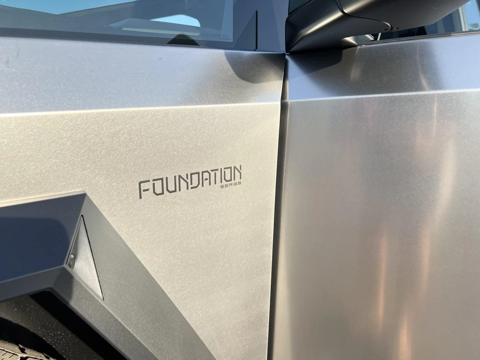 2024 Tesla Cybertruck - Image 25 of 31