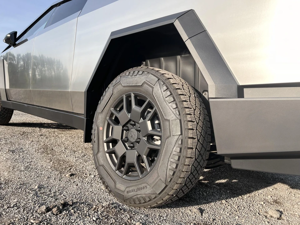 2024 Tesla Cybertruck - Image 31 of 31