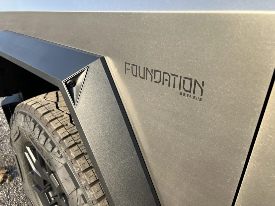 2024 Tesla Cybertruck - Image 26 of 31