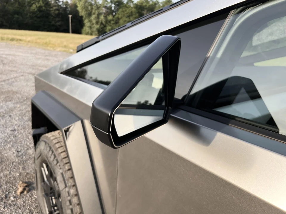 2024 Tesla Cybertruck - Image 27 of 31