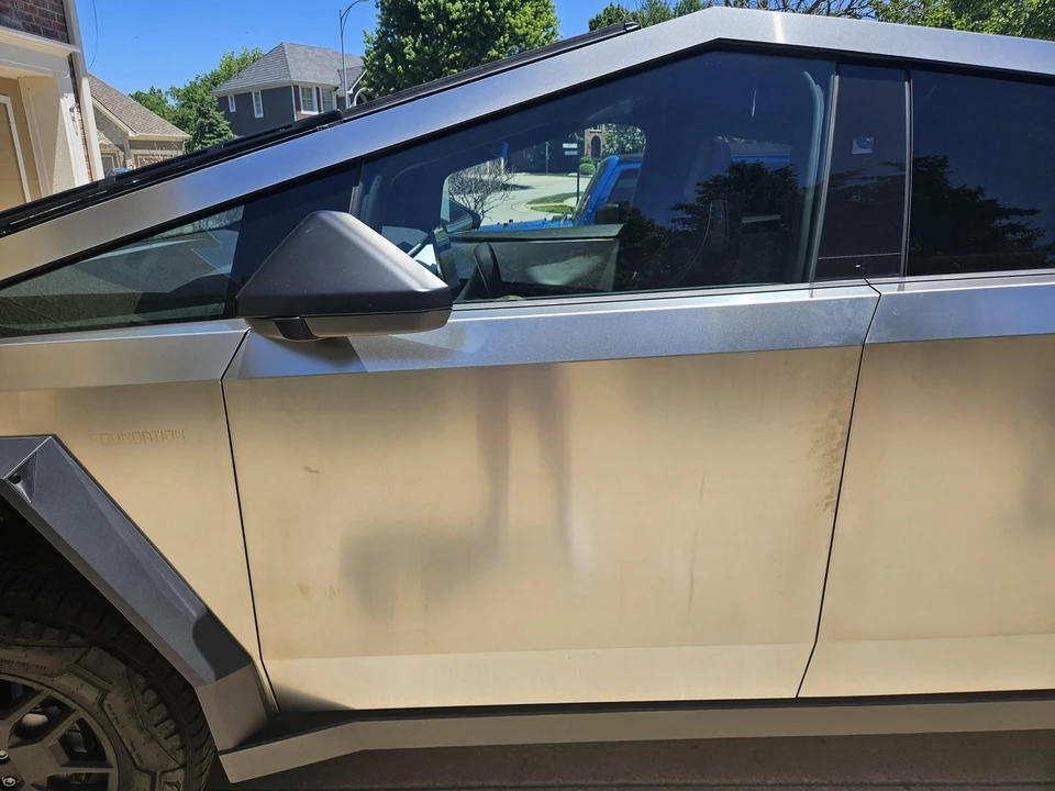 2024 Tesla Cybertruck - Image 30 of 31