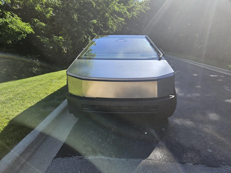 2024 Tesla Cybertruck - Image 22 of 31