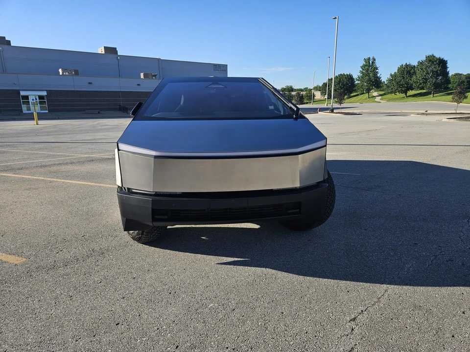 2024 Tesla Cybertruck - Image 3 of 31