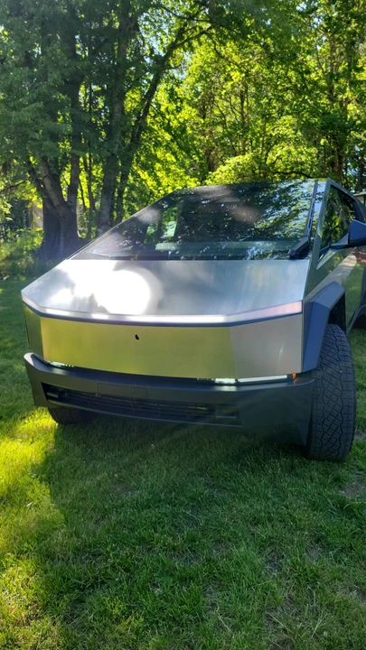 2024 Tesla Cybertruck - Image 21 of 31