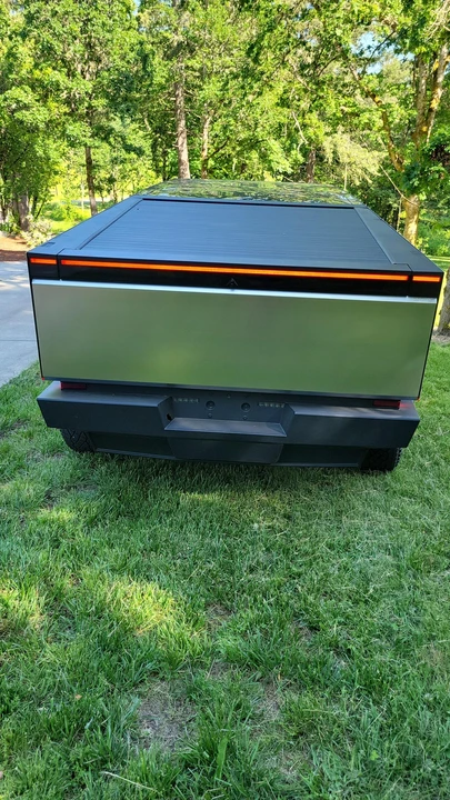 2024 Tesla Cybertruck - Image 24 of 31