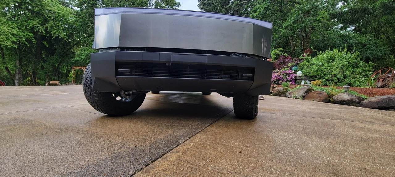 2024 Tesla Cybertruck - Image 18 of 31