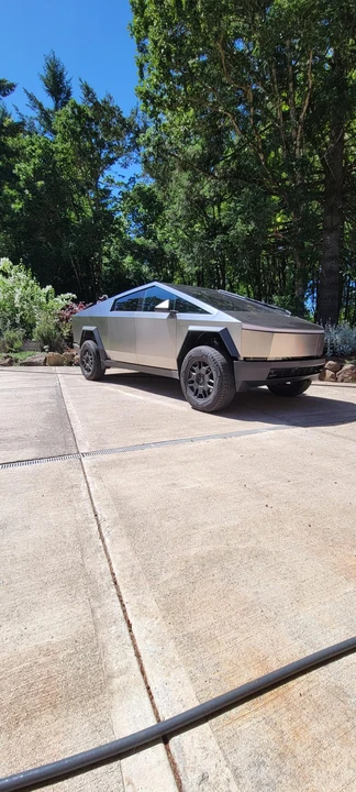 2024 Tesla Cybertruck - Image 5 of 31