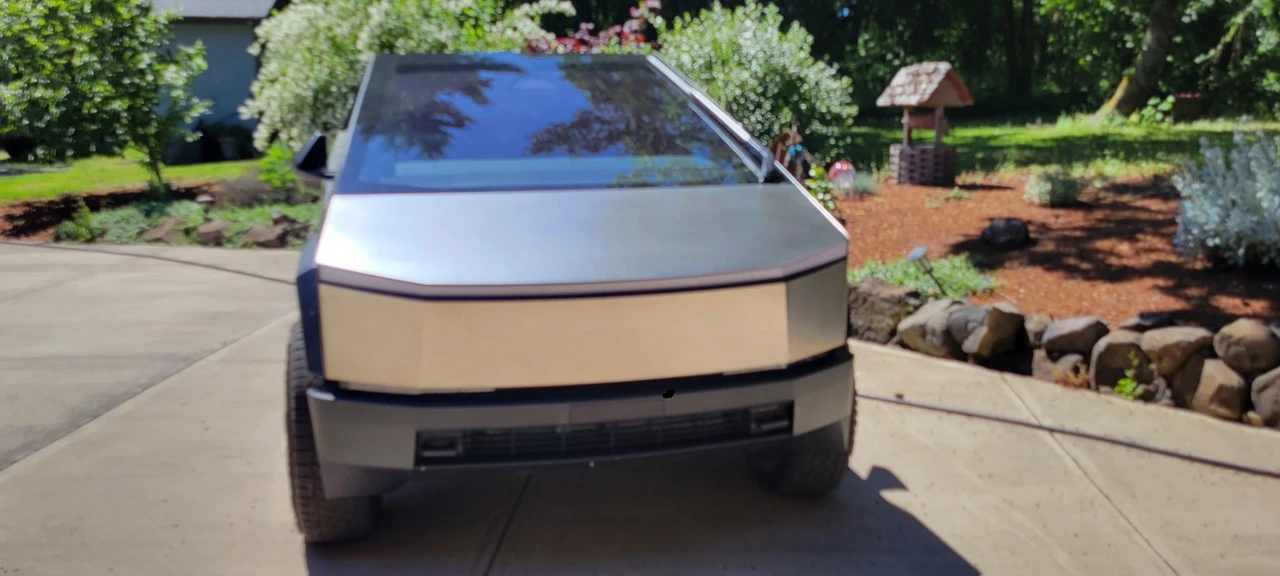 2024 Tesla Cybertruck - Image 3 of 31