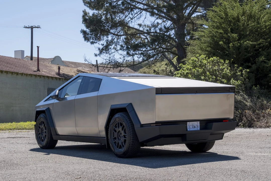 2024 Tesla Cybertruck - Image 6 of 31