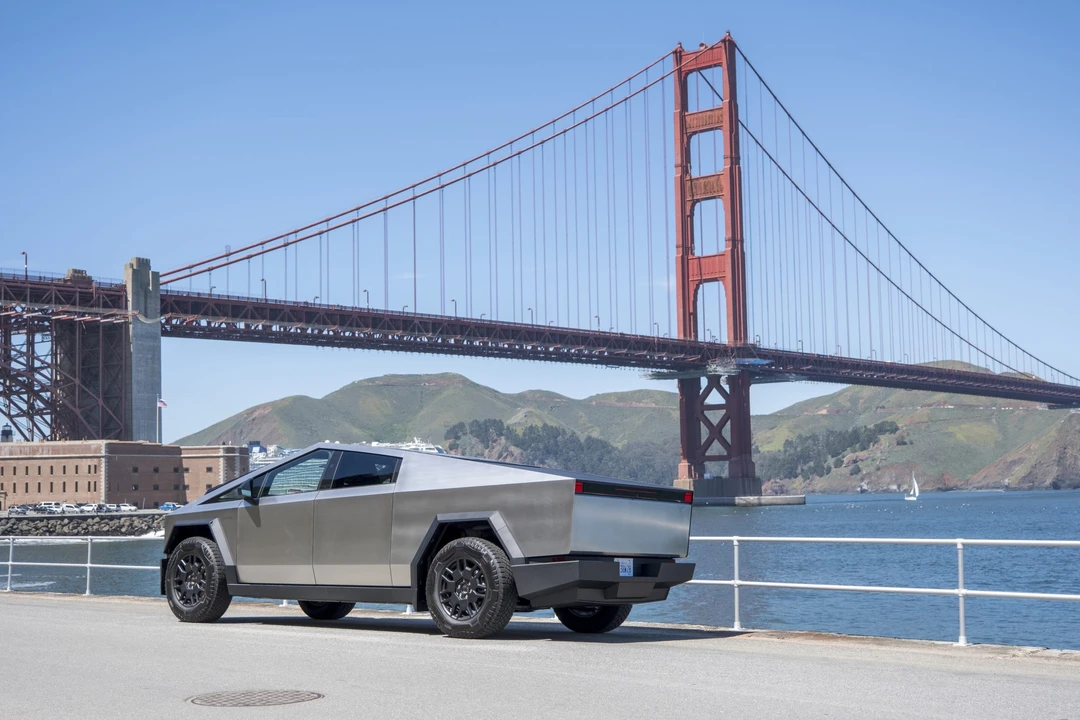 2024 Tesla Cybertruck - Image 14 of 31