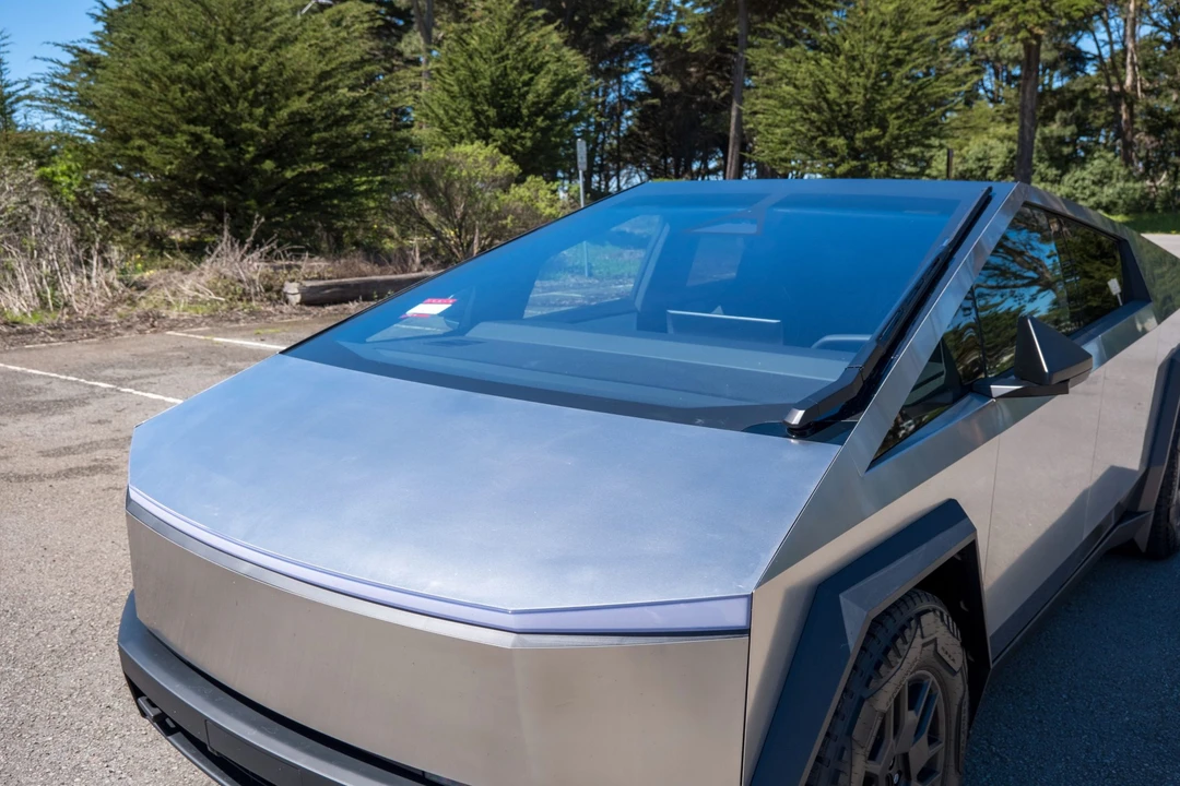 2024 Tesla Cybertruck - Image 22 of 31