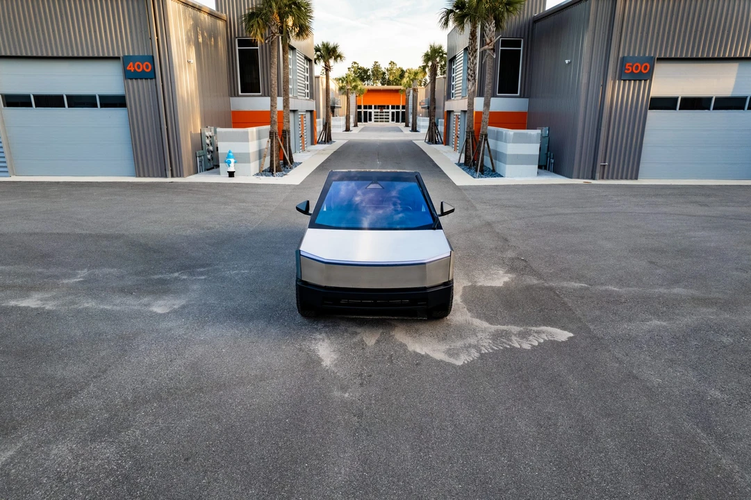 2024 Tesla Cybertruck - Image 4 of 31
