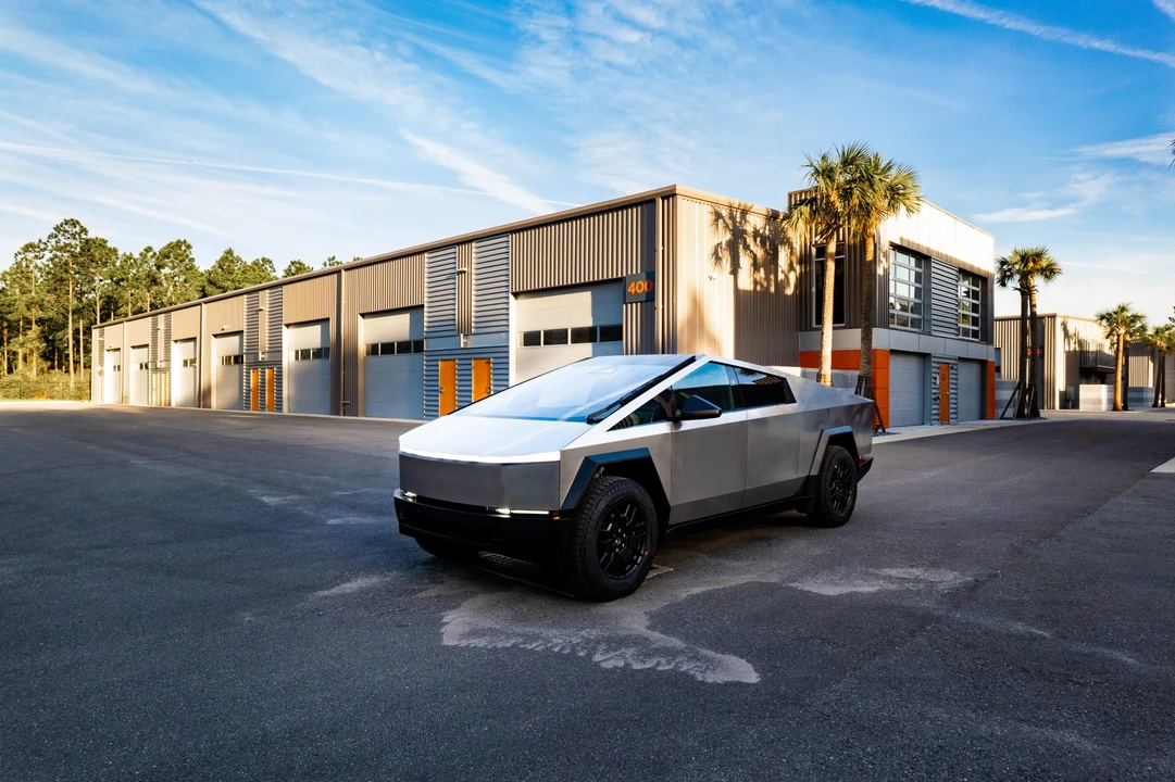 2024 Tesla Cybertruck - Image 14 of 31