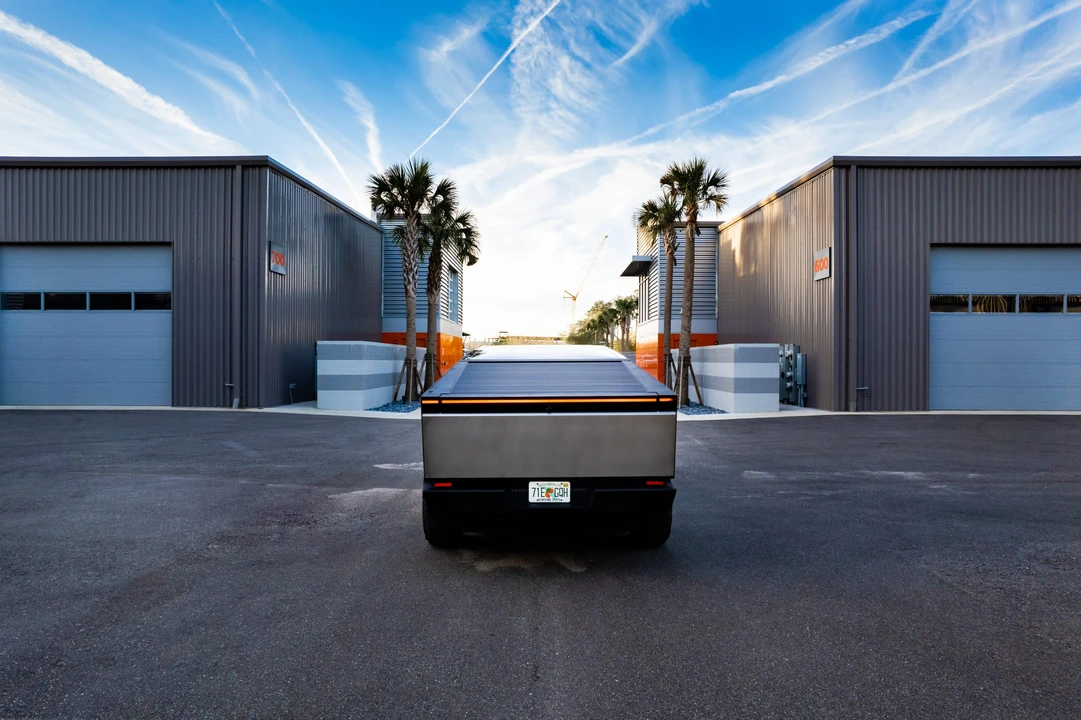 2024 Tesla Cybertruck - Image 17 of 31