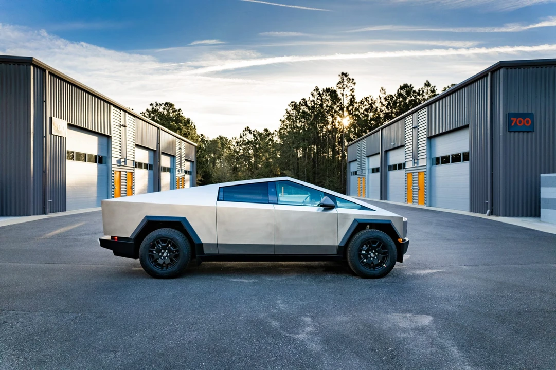 2024 Tesla Cybertruck - Image 19 of 31