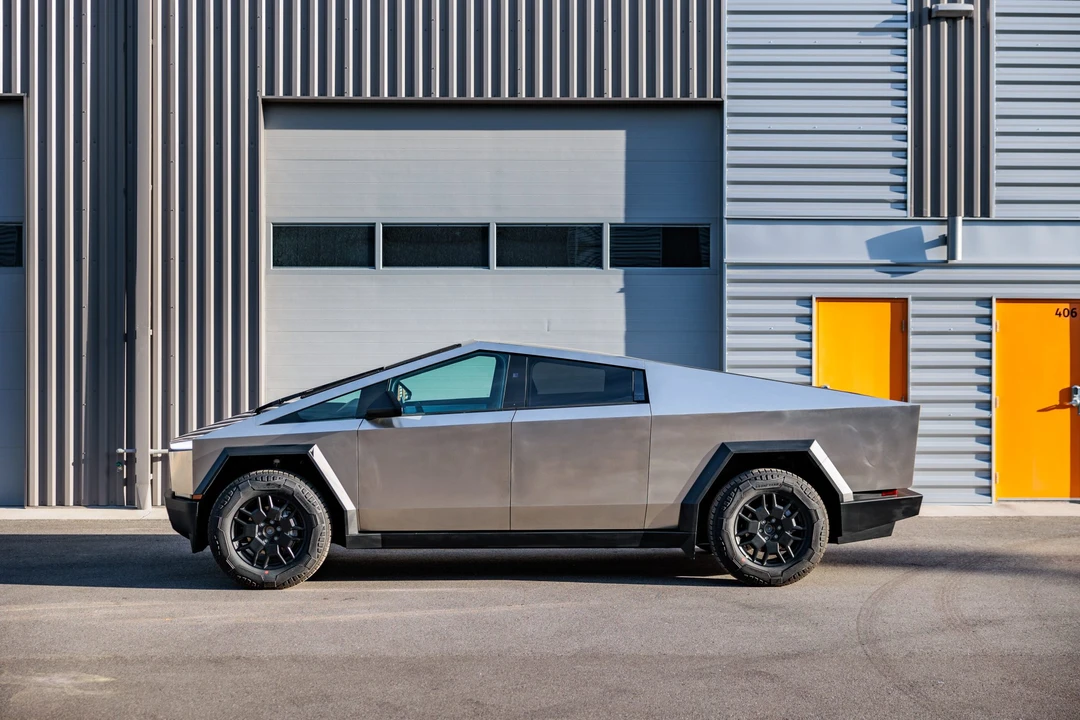 2024 Tesla Cybertruck - Image 24 of 31