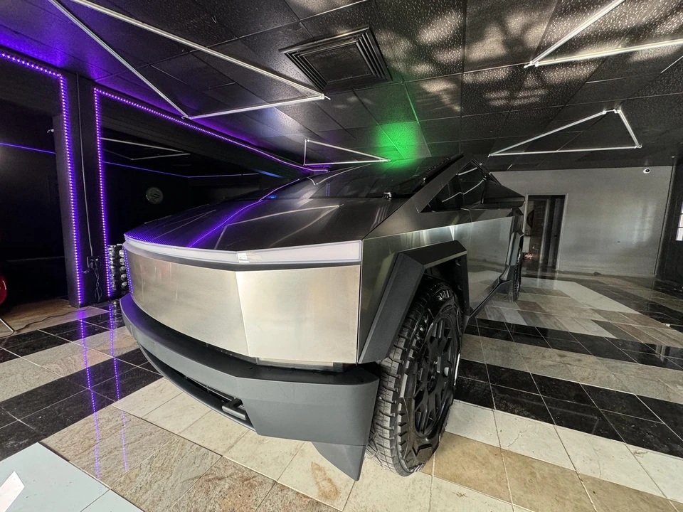 2024 Tesla Cybertruck - Image 7 of 31