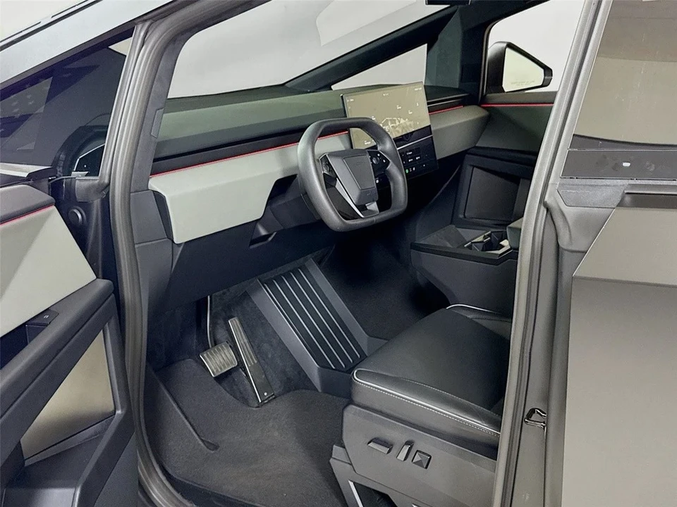 2024 Tesla Cybertruck - Image 12 of 12