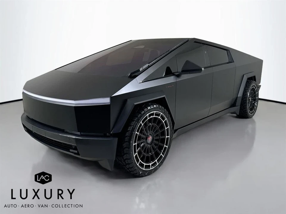2024 Tesla Cybertruck - Image 9 of 12
