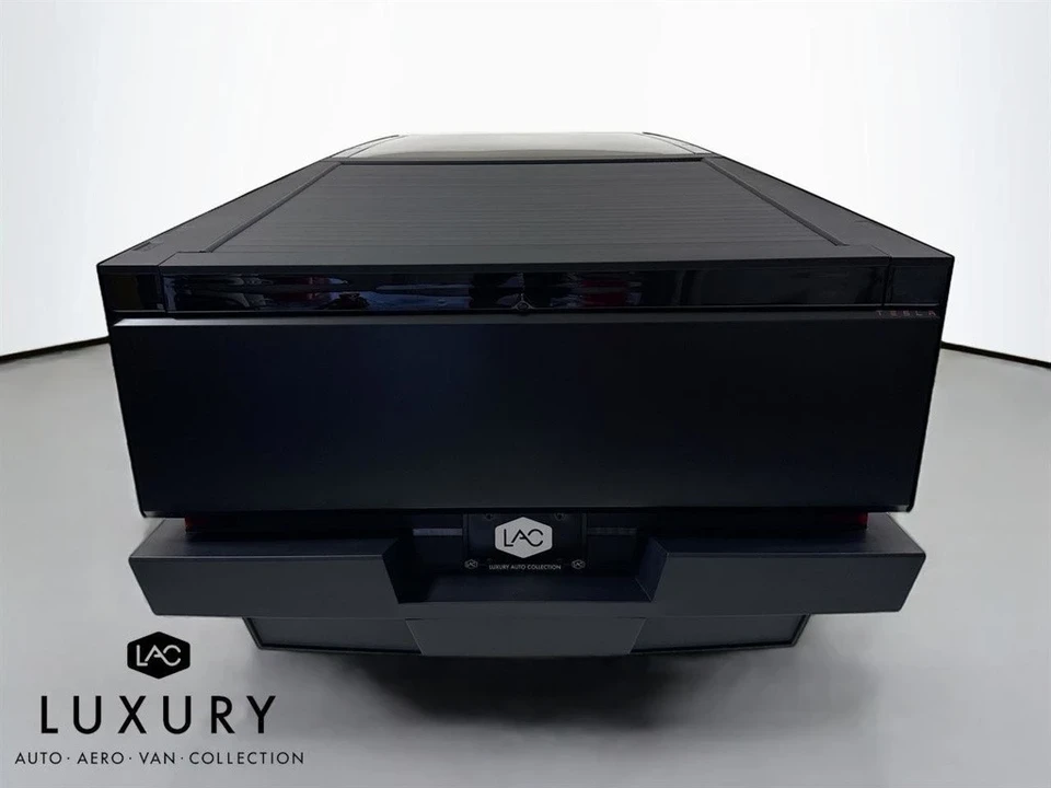 2024 Tesla Cybertruck - Image 5 of 12