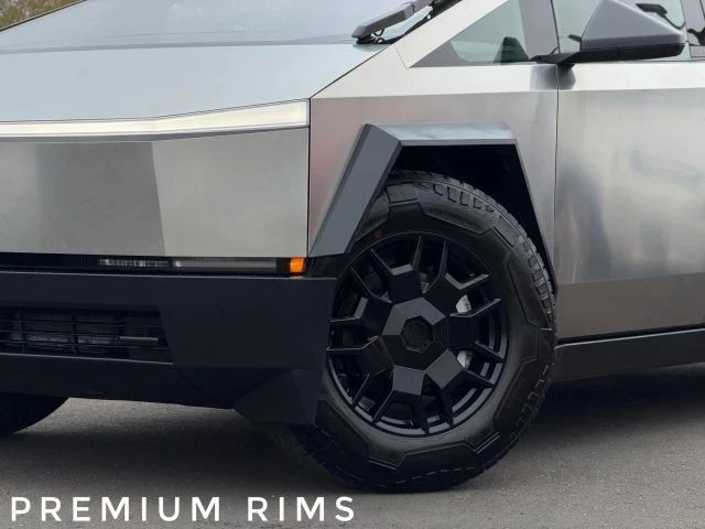 2024 Tesla Cybertruck - Image 2 of 21