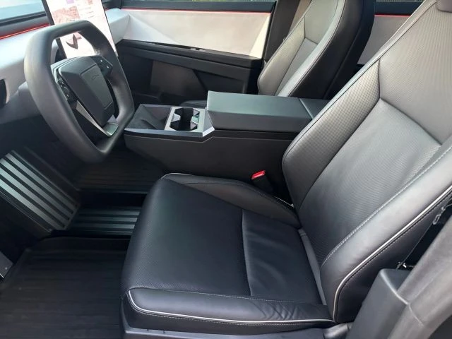 2024 Tesla Cybertruck - Image 11 of 14