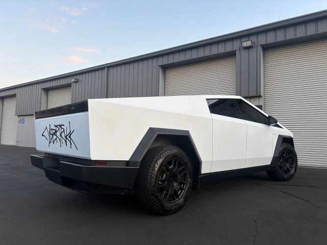 2024 Tesla Cybertruck - Image 8 of 14