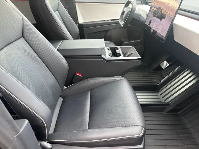 2024 Tesla Cybertruck - Image 13 of 15