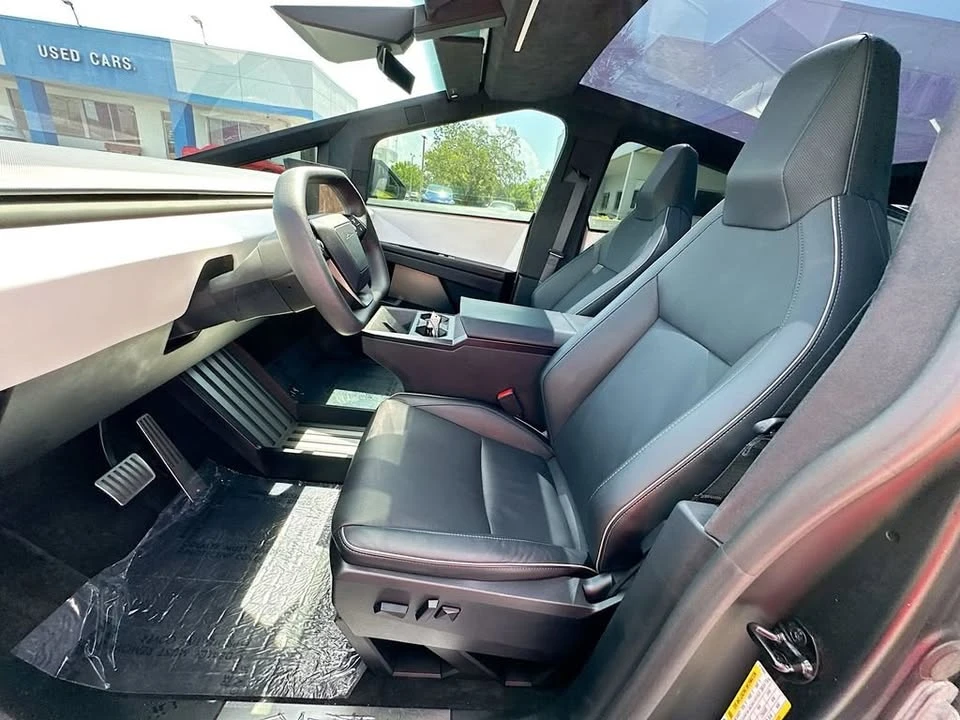 2024 Tesla Cybertruck - Image 20 of 20