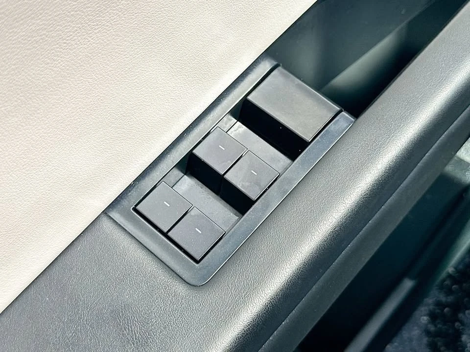 2024 Tesla Cybertruck - Image 17 of 20