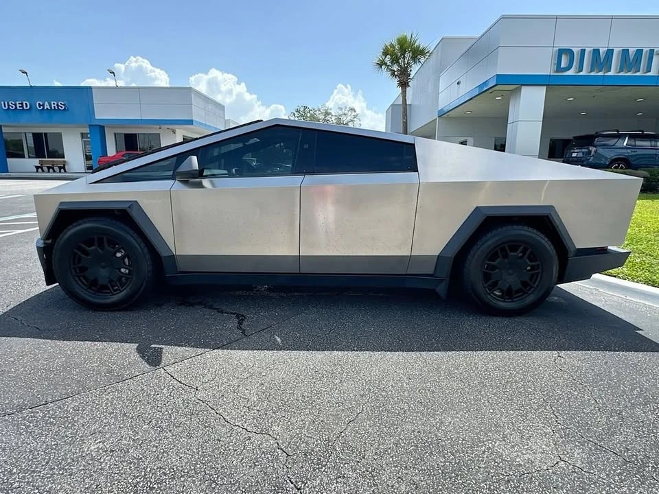 2024 Tesla Cybertruck - Image 8 of 20
