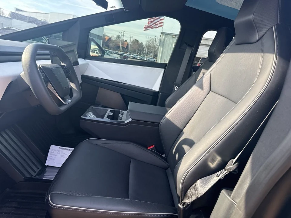 2024 Tesla Cybertruck - Image 5 of 7