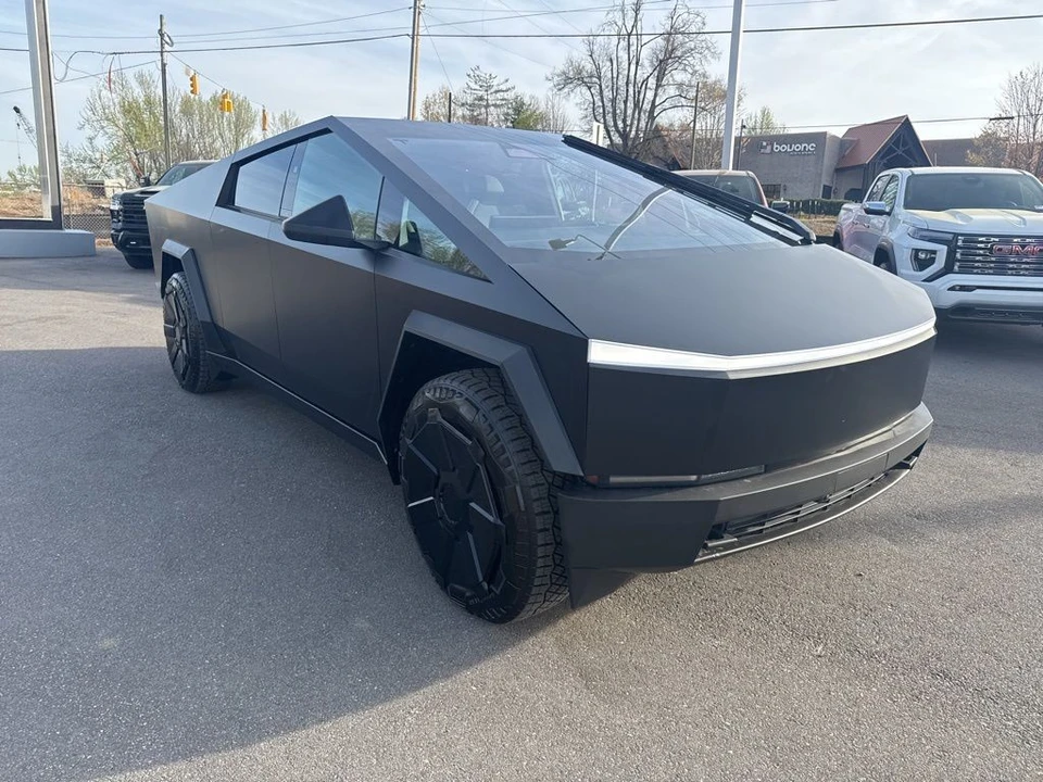 2024 Tesla Cybertruck - Image 7 of 21