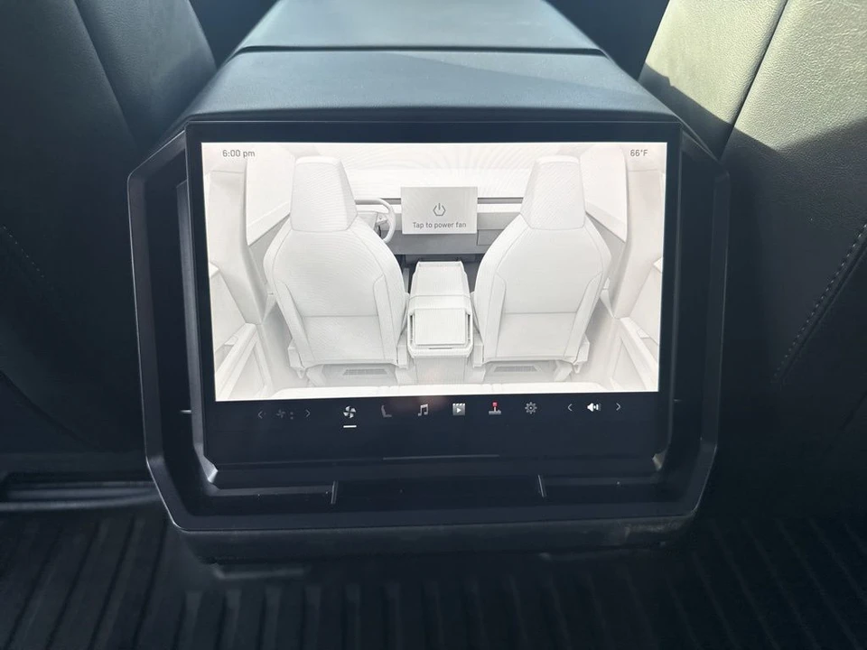 2024 Tesla Cybertruck - Image 14 of 21