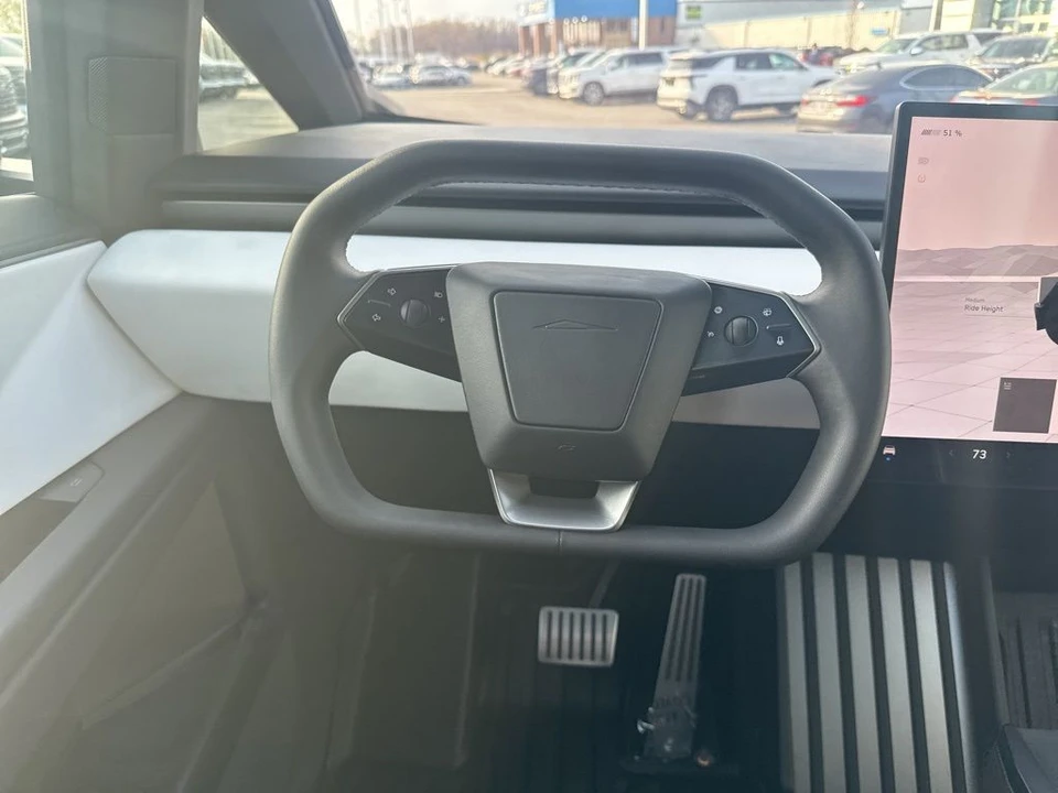 2024 Tesla Cybertruck - Image 16 of 21