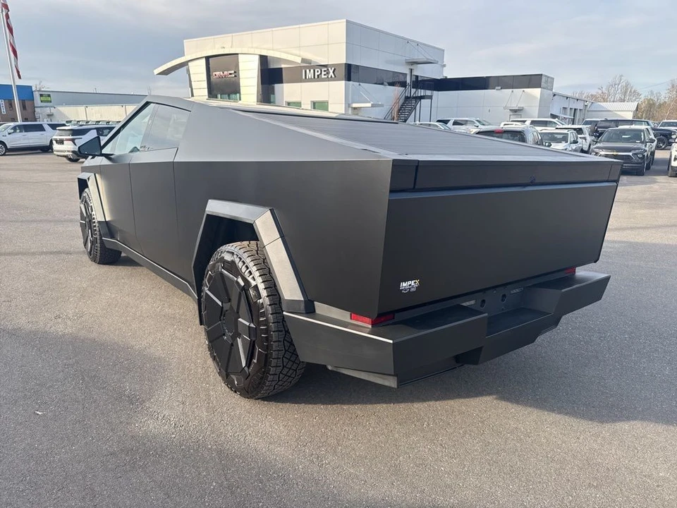 2024 Tesla Cybertruck - Image 3 of 21