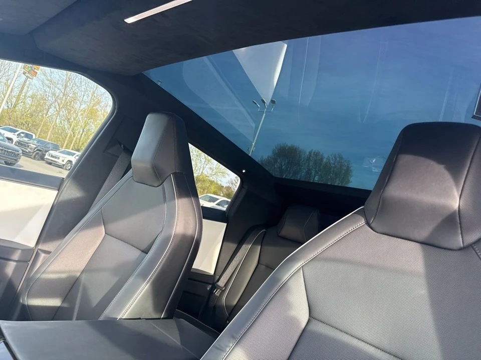2024 Tesla Cybertruck - Image 10 of 21