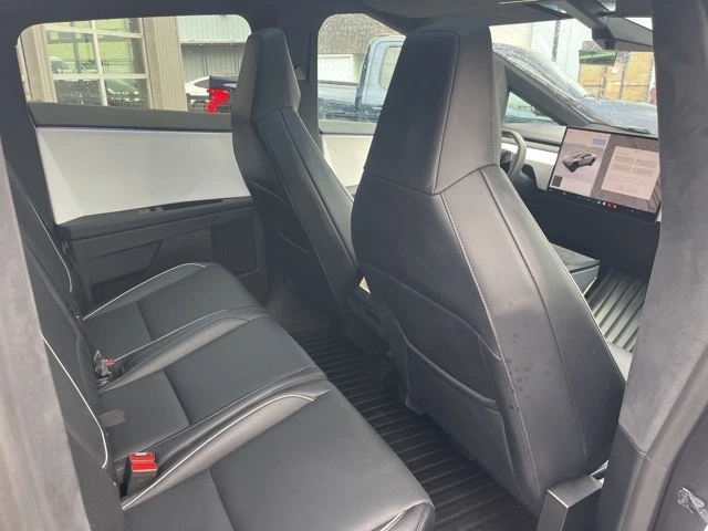 2024 Tesla Cybertruck - Image 18 of 21