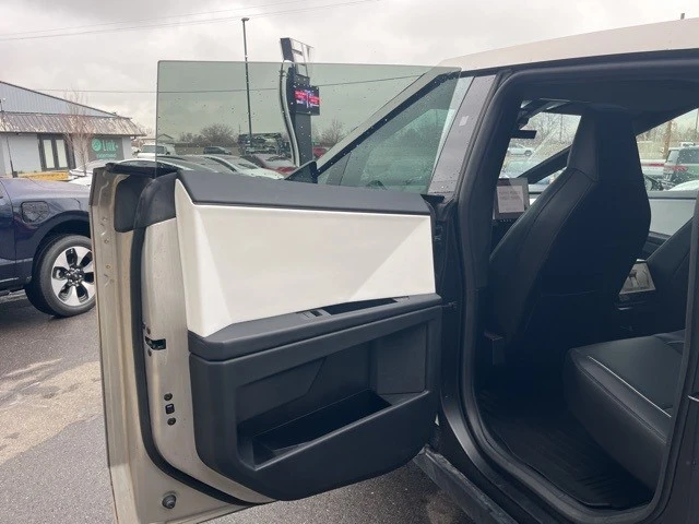 2024 Tesla Cybertruck - Image 14 of 21