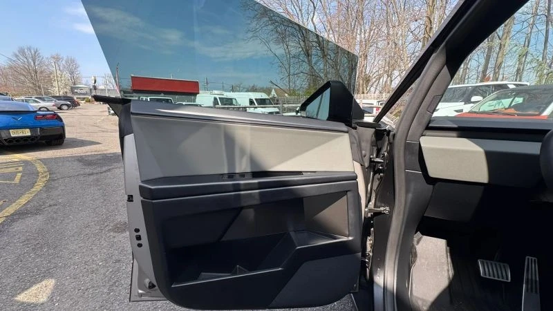 2024 Tesla Cybertruck - Image 9 of 12