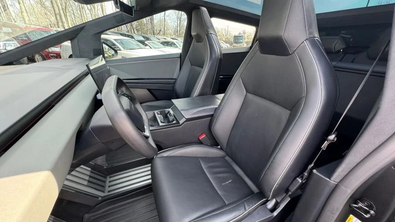 2024 Tesla Cybertruck - Image 12 of 12