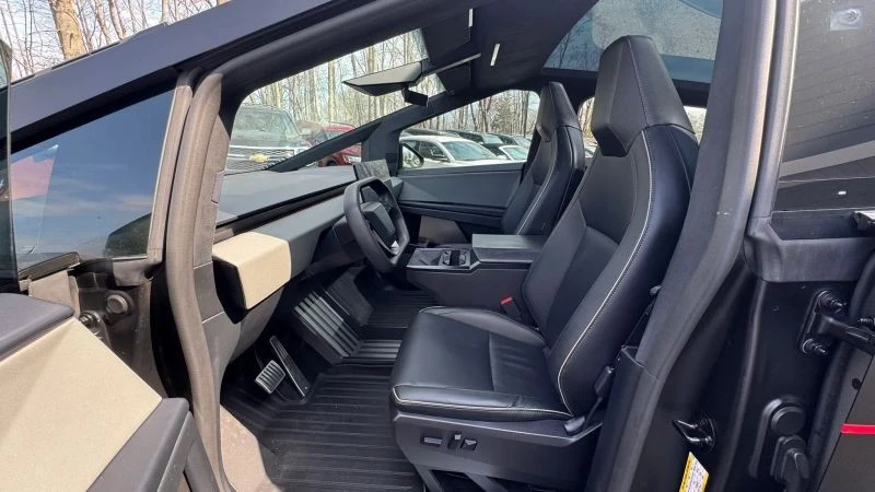 2024 Tesla Cybertruck - Image 11 of 12
