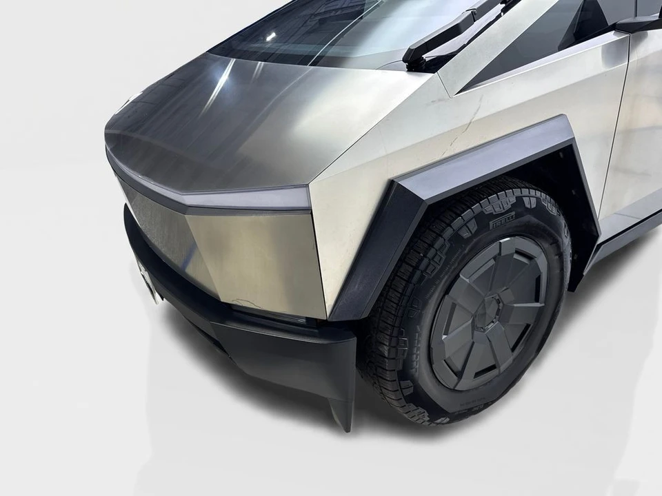 2024 Tesla Cybertruck - Image 18 of 21