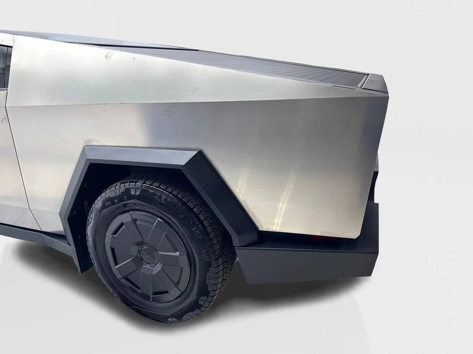 2024 Tesla Cybertruck - Image 17 of 21
