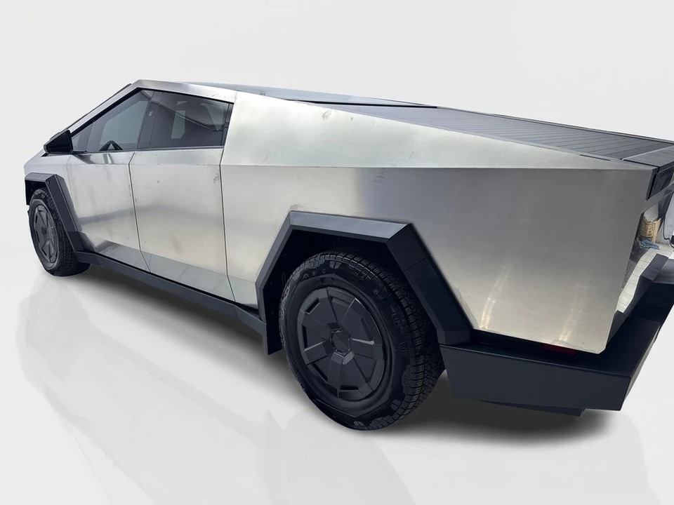 2024 Tesla Cybertruck - Image 9 of 21
